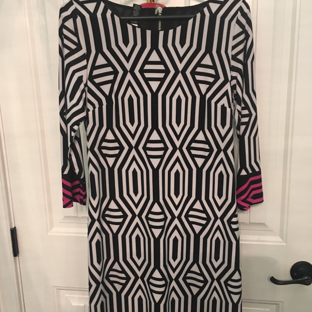 Dress never worn size M